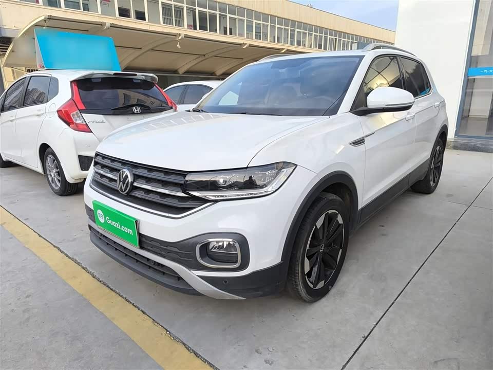 Volkswagen Exploring the shadow