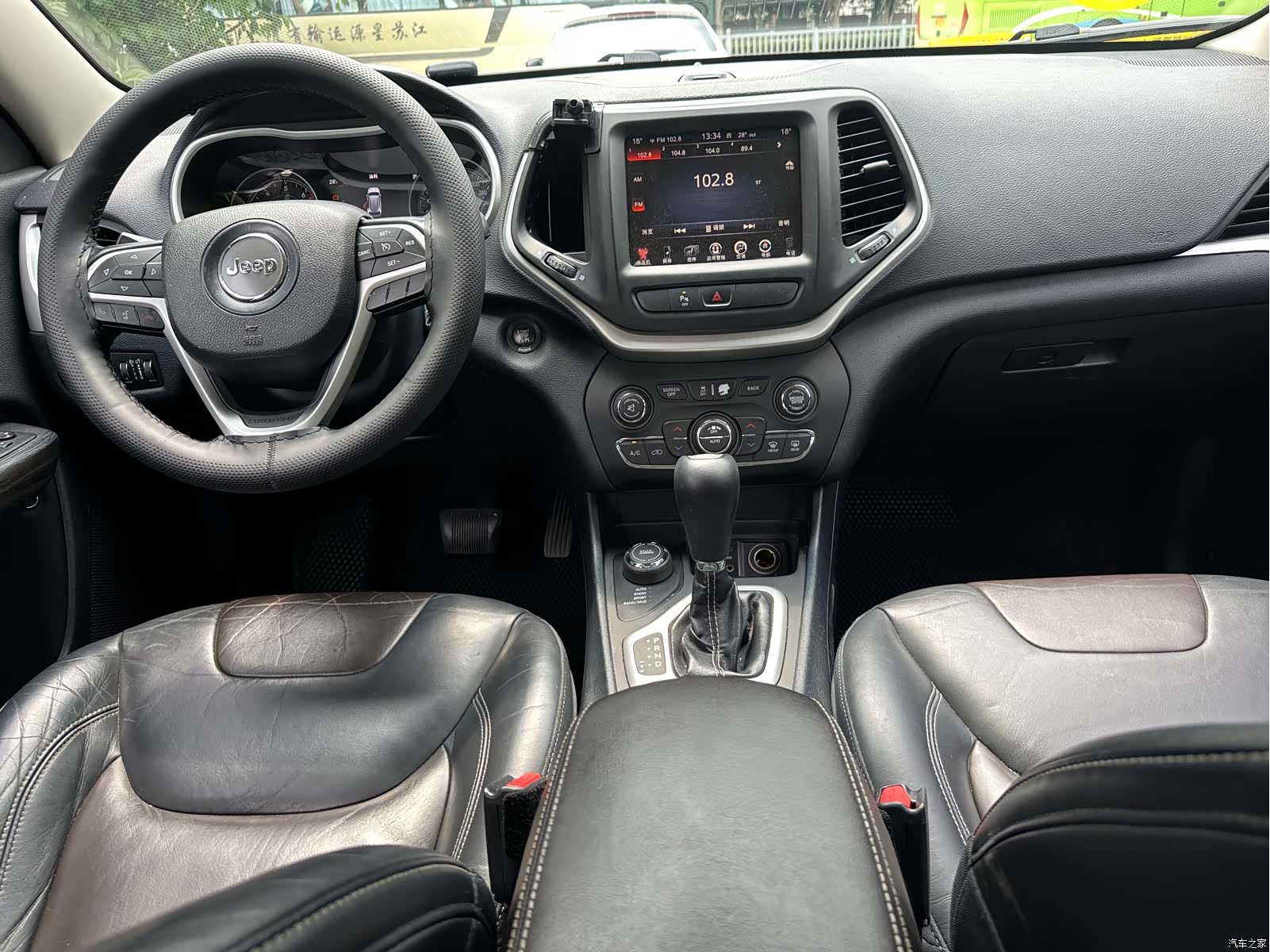 Jeep Cherokee, 2016 11