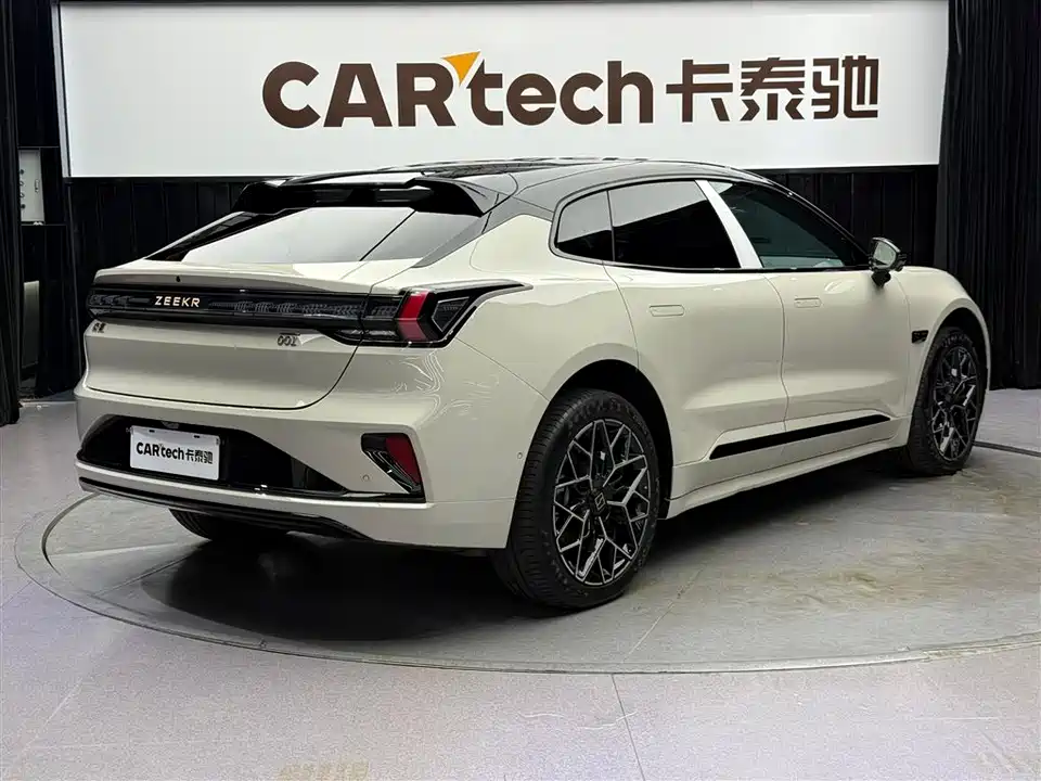 Zeekr 001