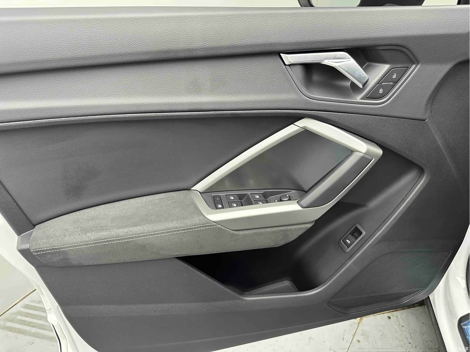 Audi Q3, 2022 10