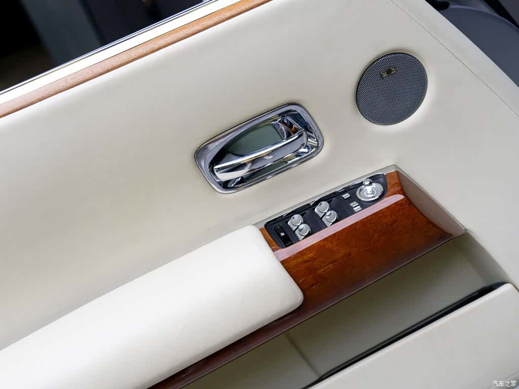 Rolls-Royce Phantom, 2009 7
