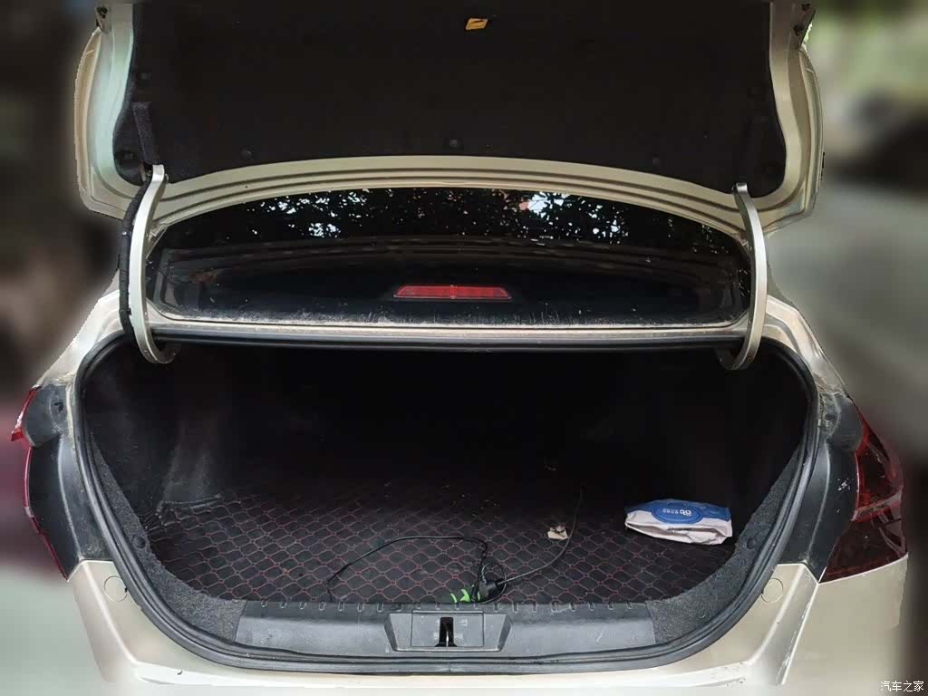 Geely Emgrand, 2020 10