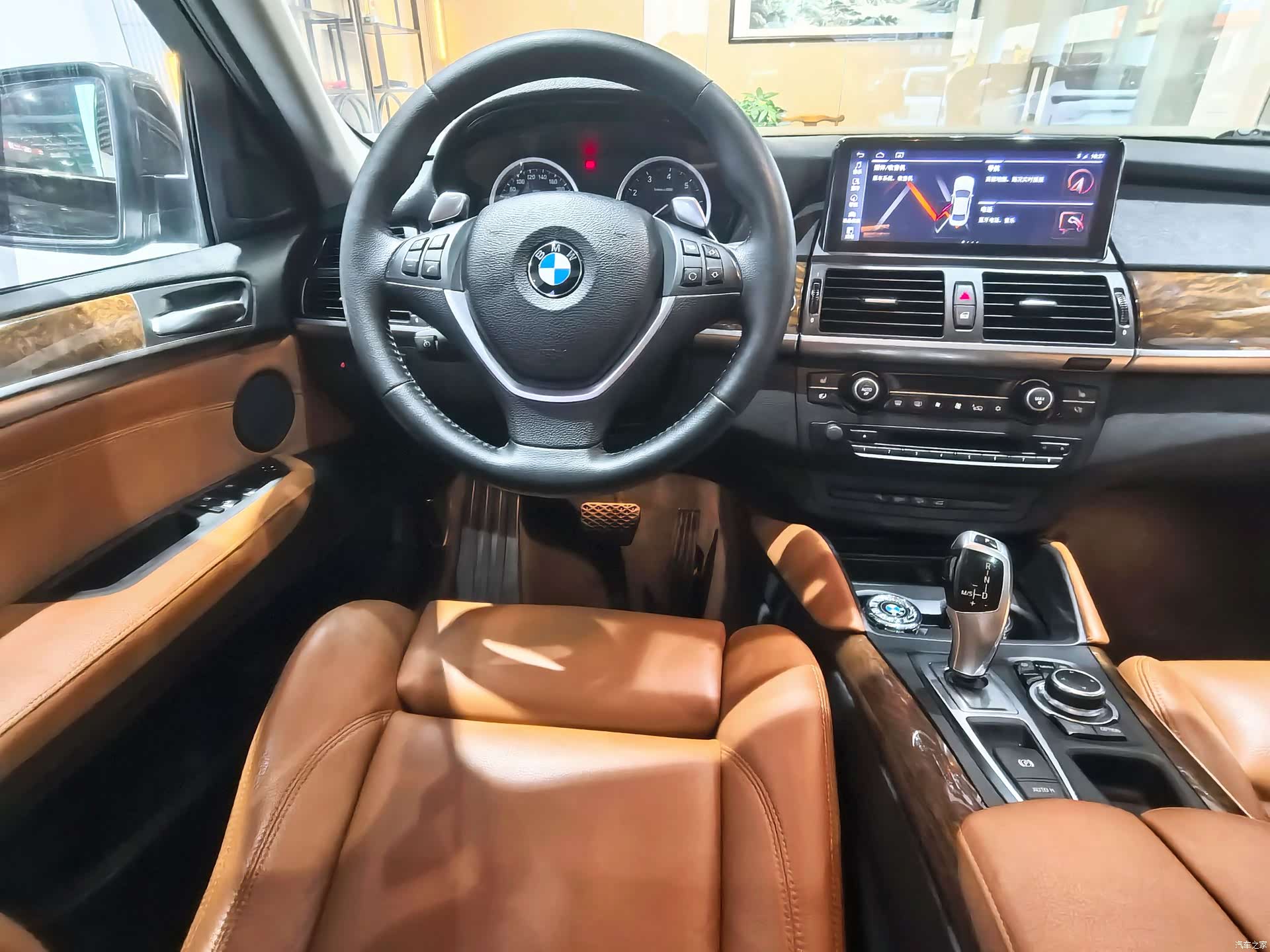 BMW X6, 2011 10