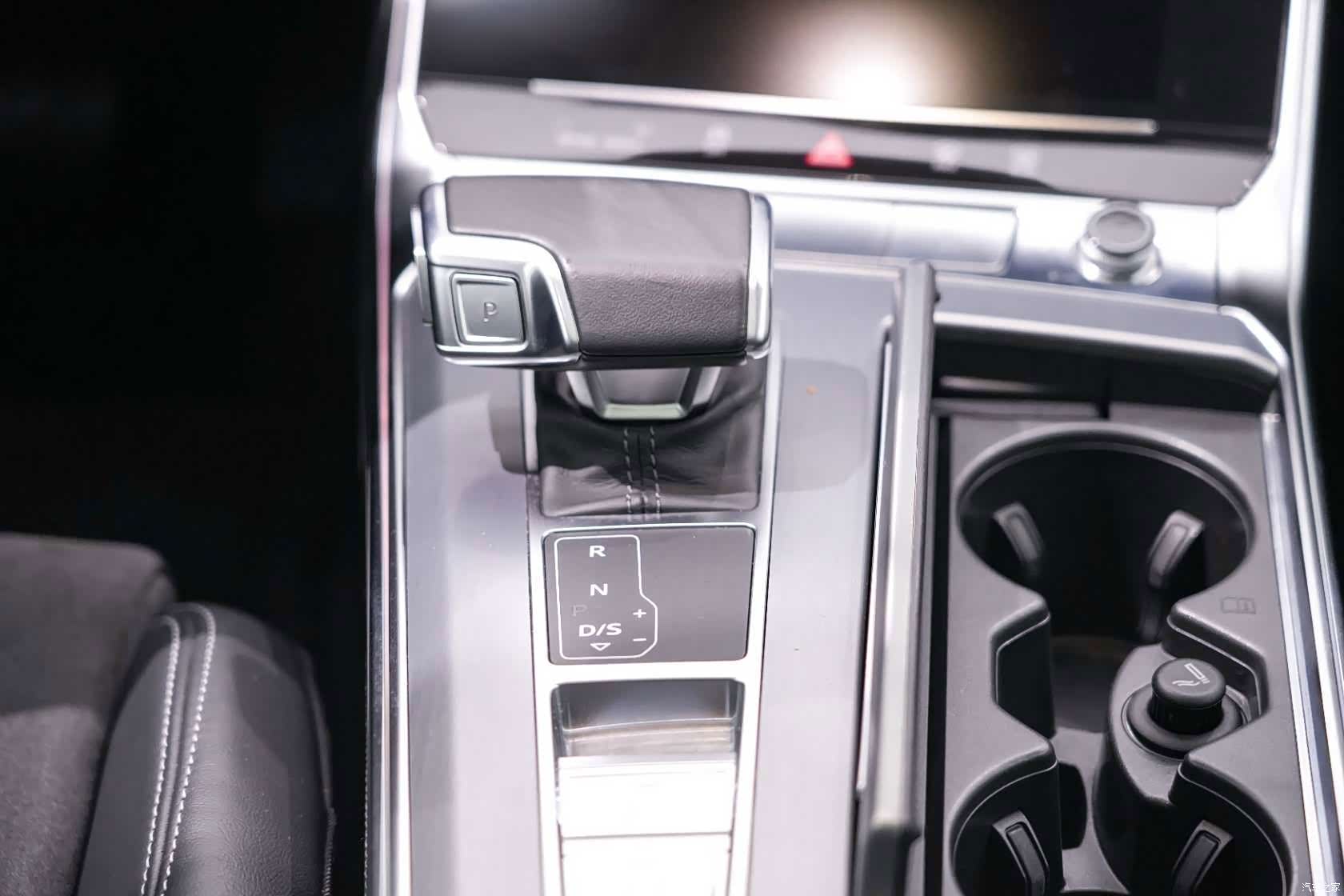Audi A7L, 2024 17