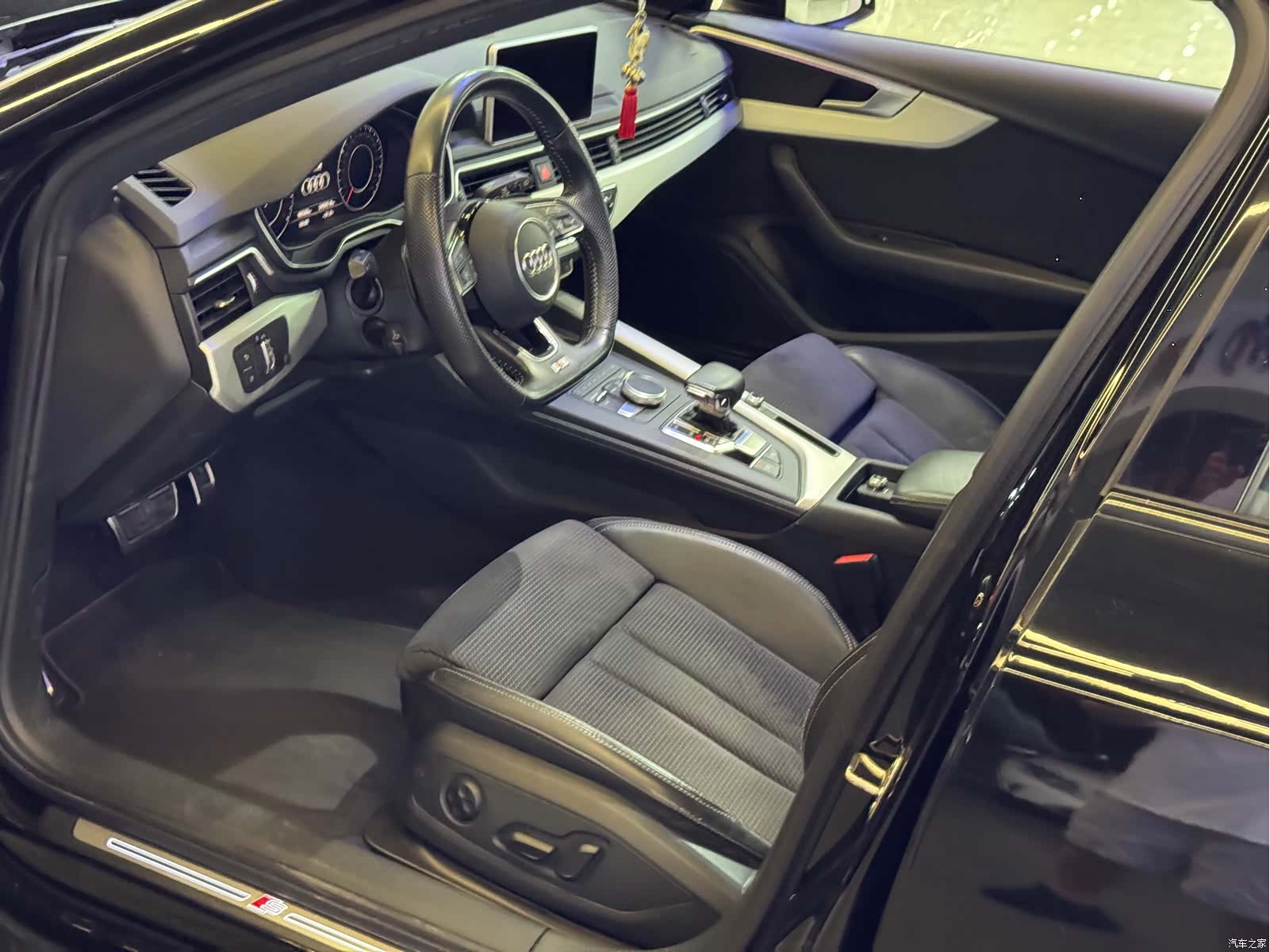 Audi A4, 2020 15