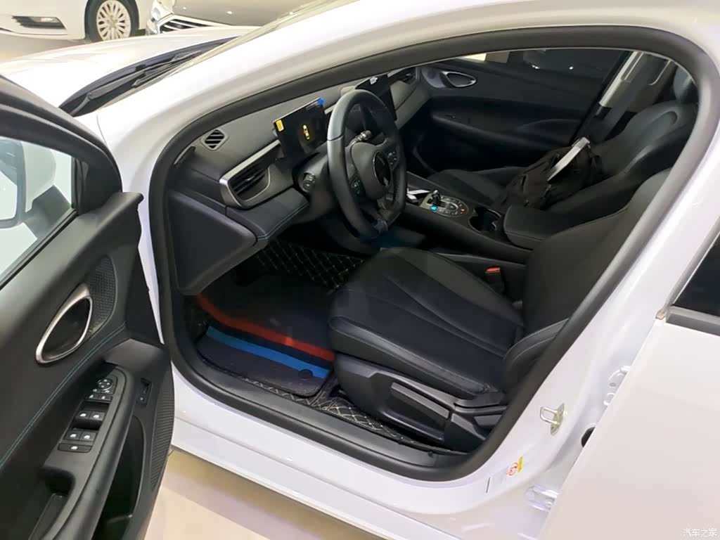 BYD Seal, 2025 16