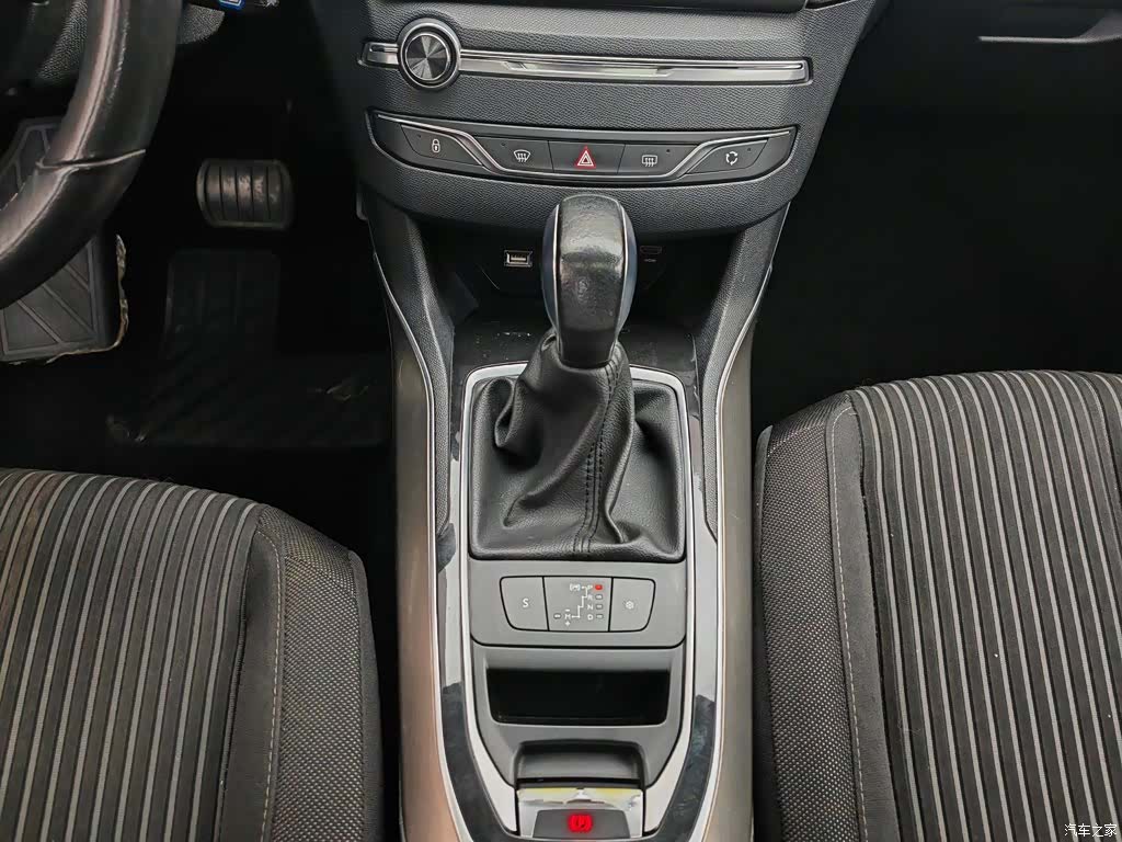 Peugeot 408, 2015 13