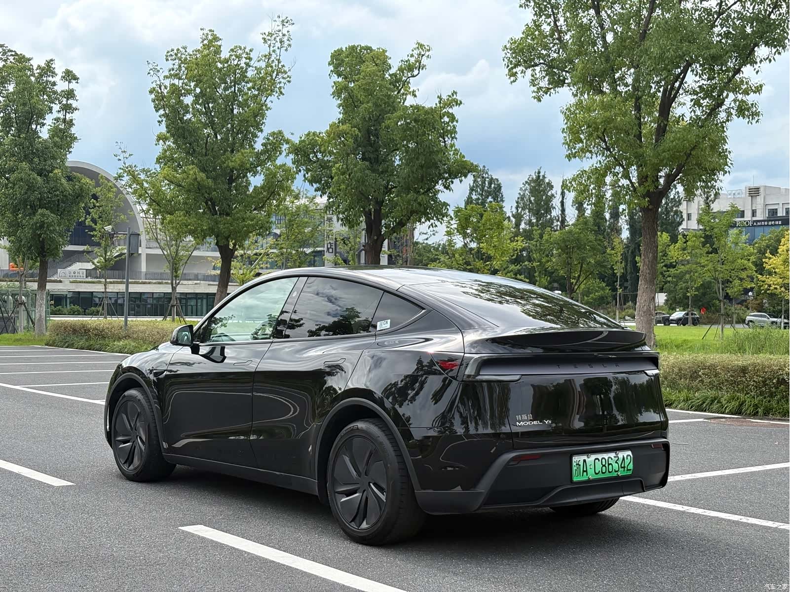 Tesla Model Y, 2026 6