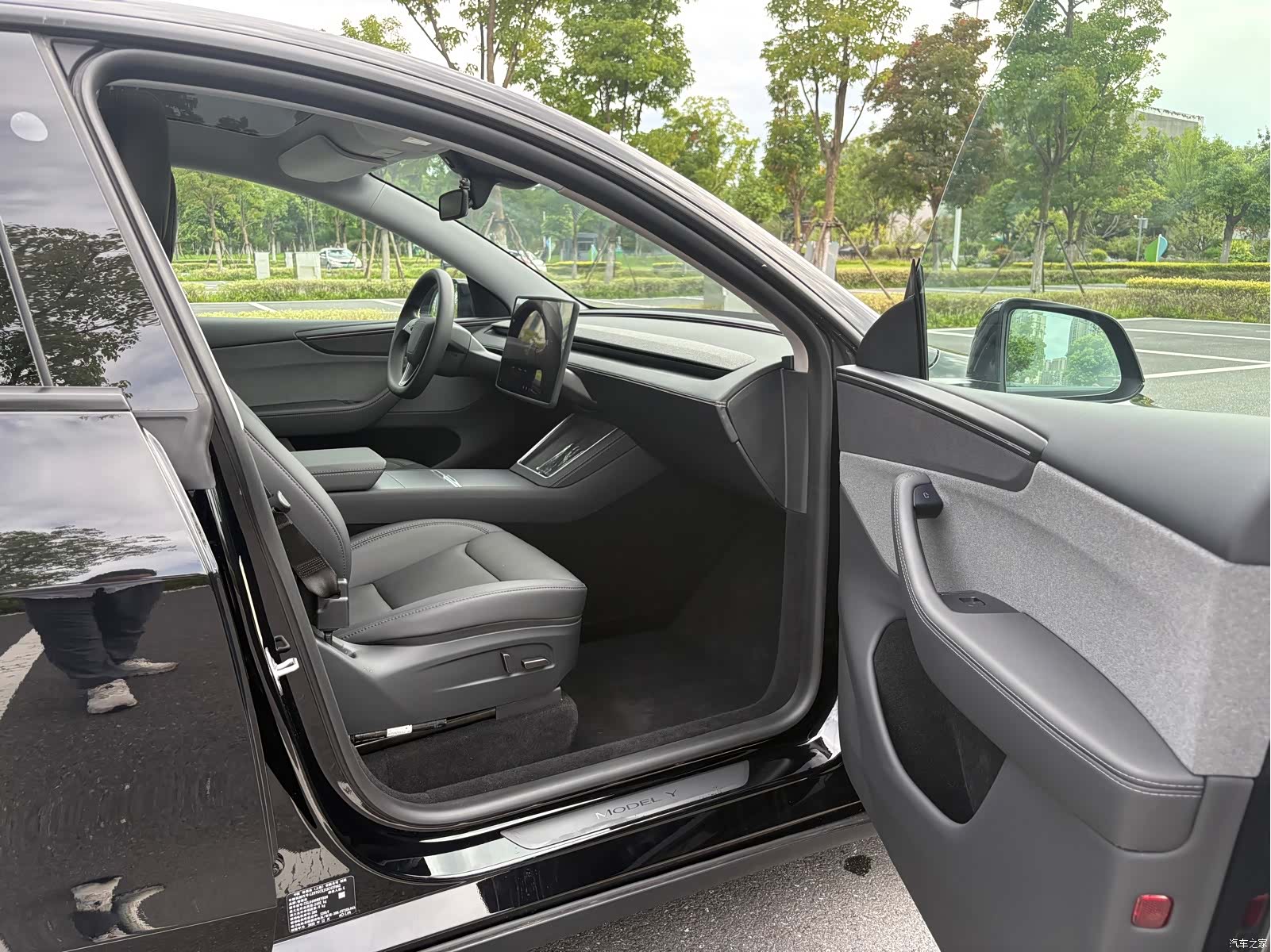 Tesla Model Y, 2026 17