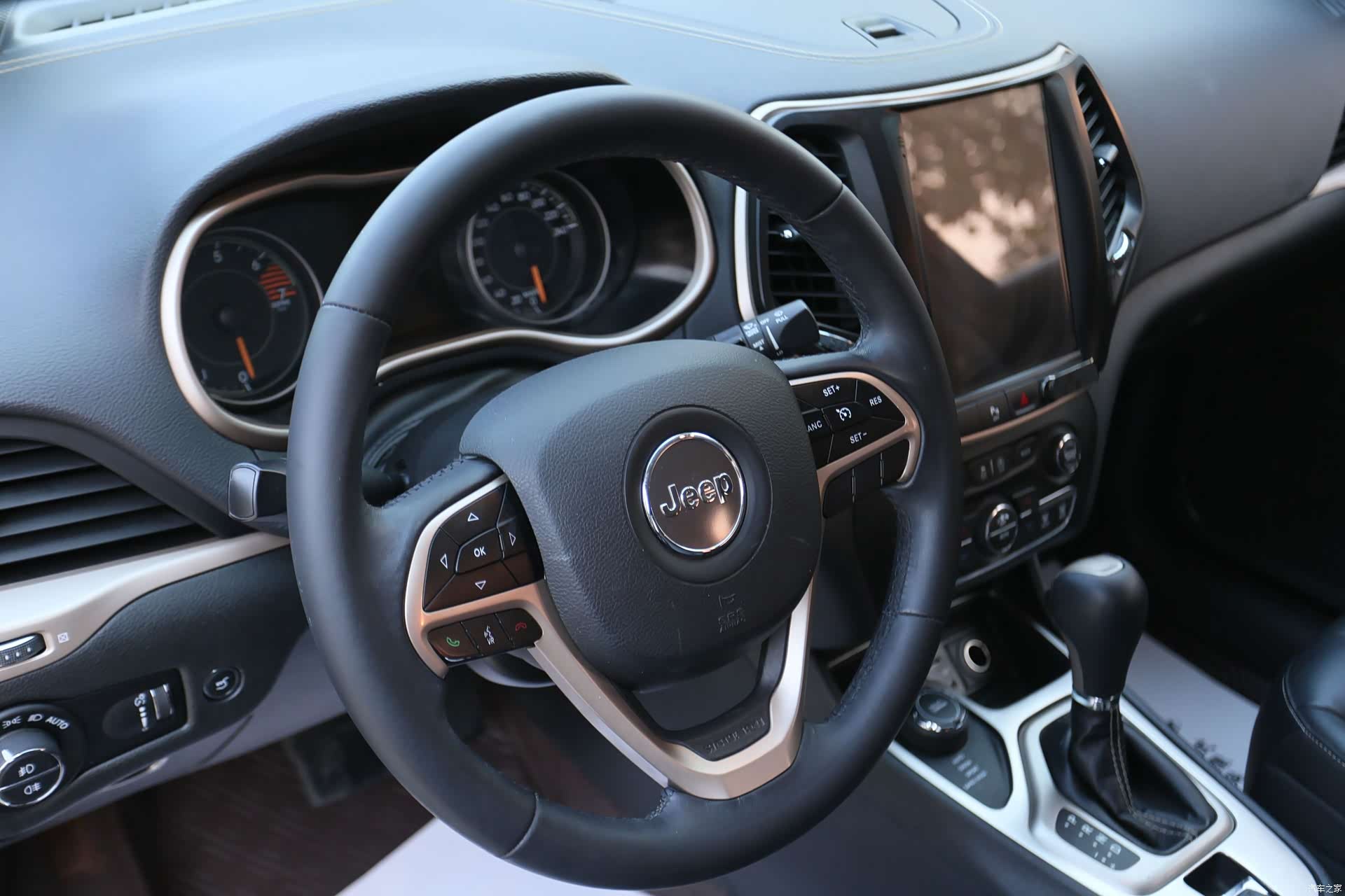 Jeep Cherokee, 2017 11
