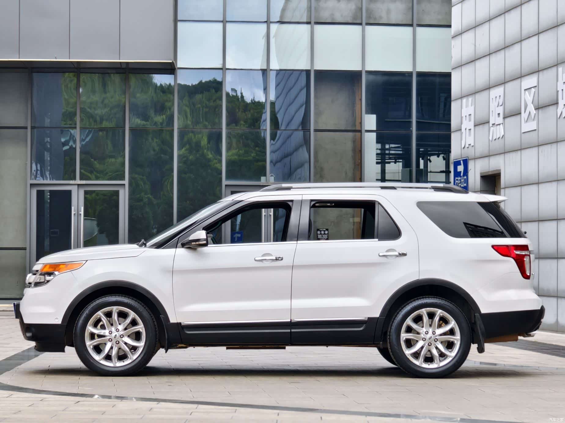 Ford Explorer, 2015 10