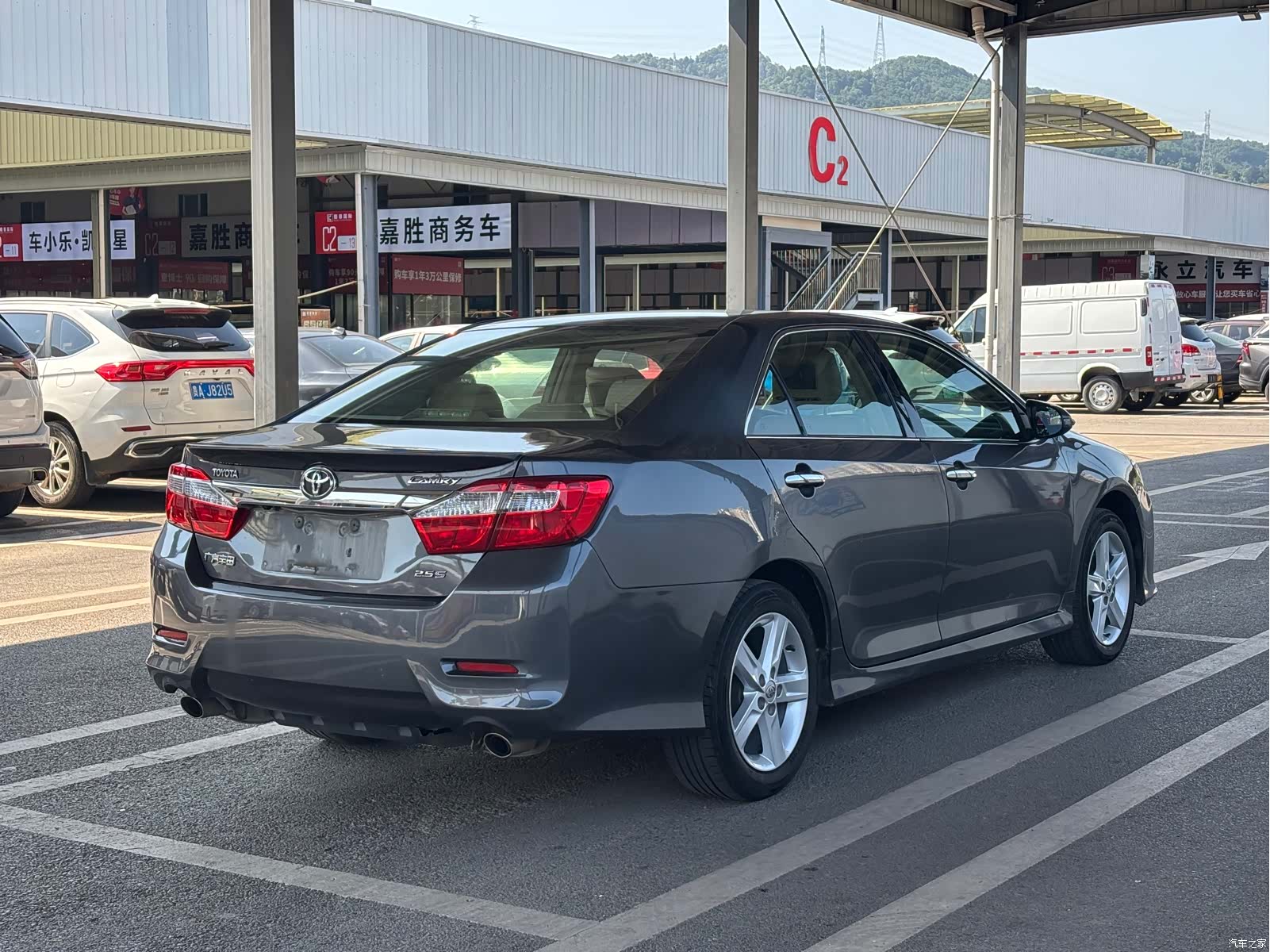 Toyota Camry, 2013 4