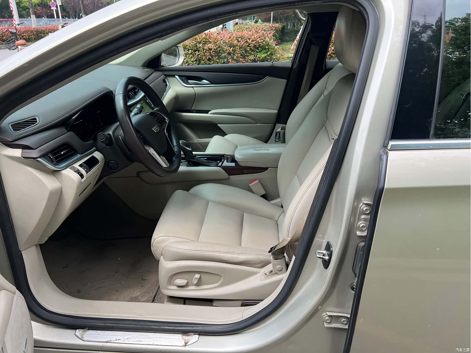 Cadillac XTS, 2016 9