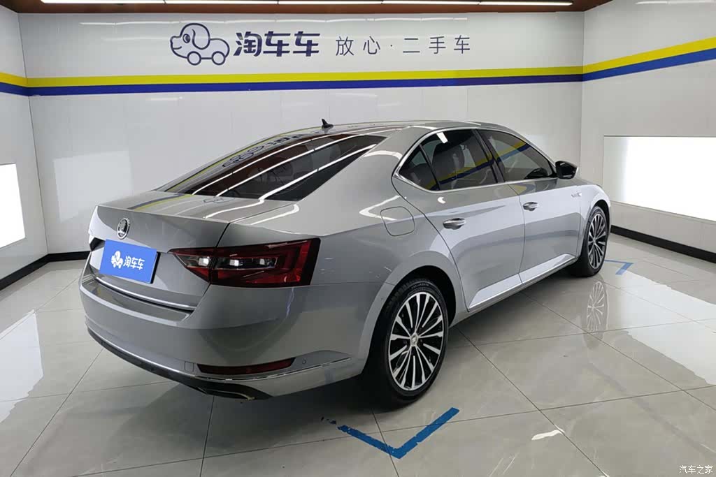 Skoda Superb, 2018 3