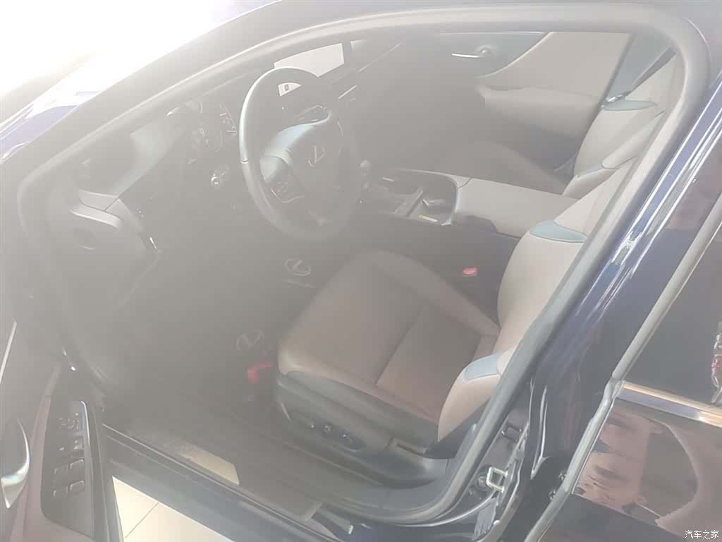Lexus ES, 2023 16