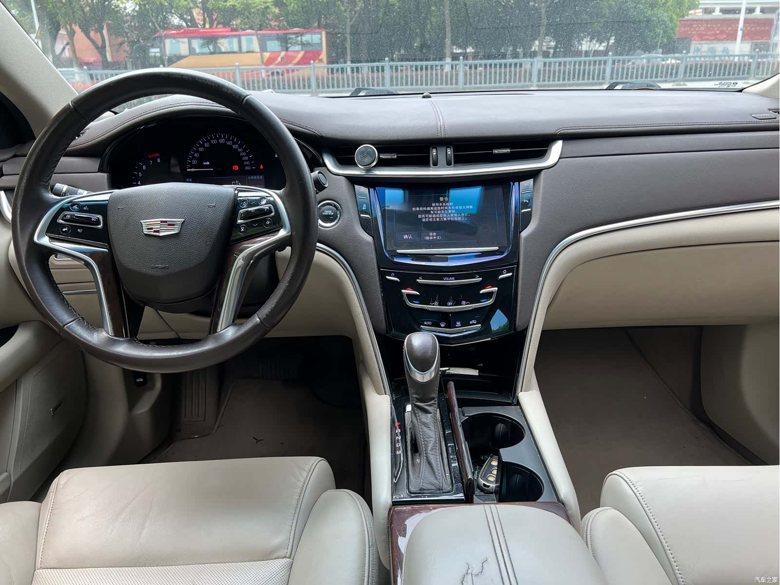 Cadillac XTS, 2016 11