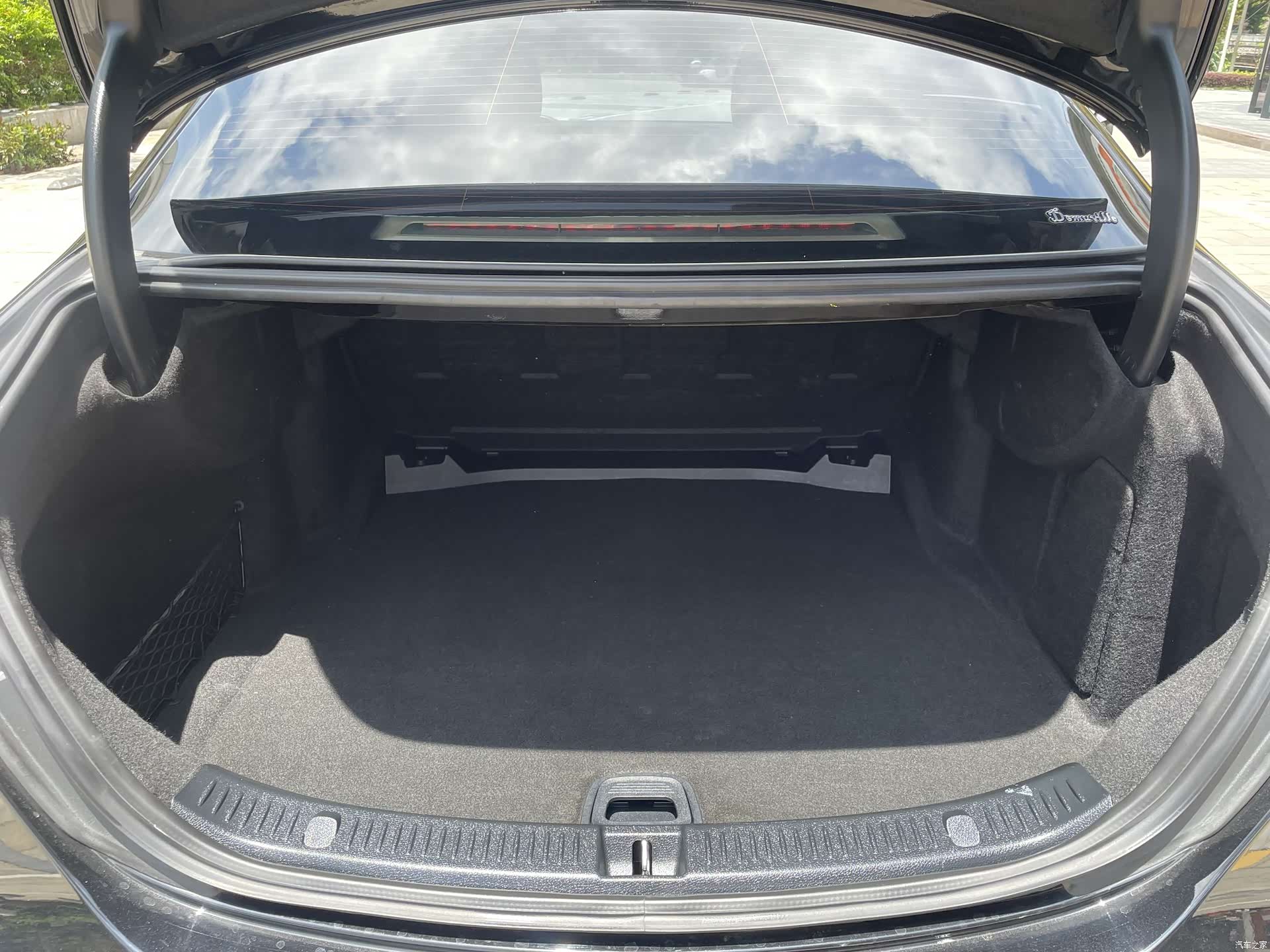 Mercedes-Benz E-Class, 2021 24