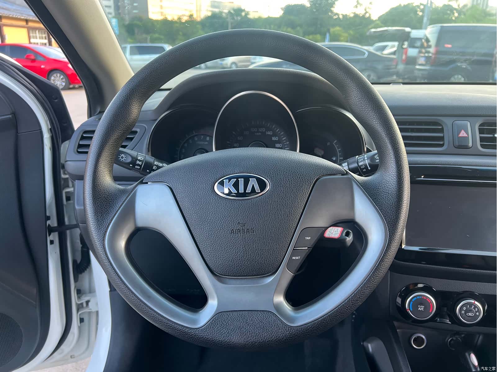 Kia K2, 2016 7
