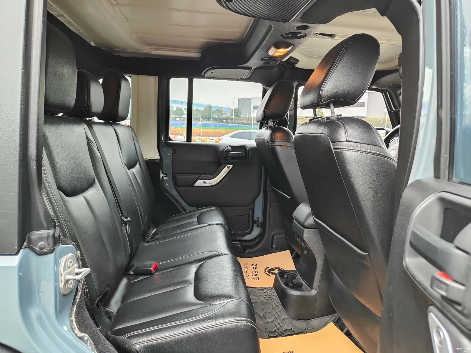 Jeep Wrangler, 2015 25