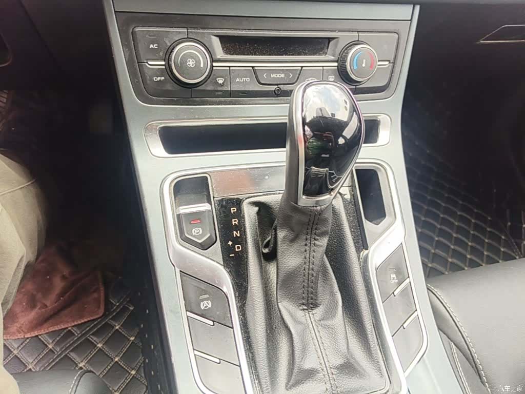 Geely Emgrand, 2020 14