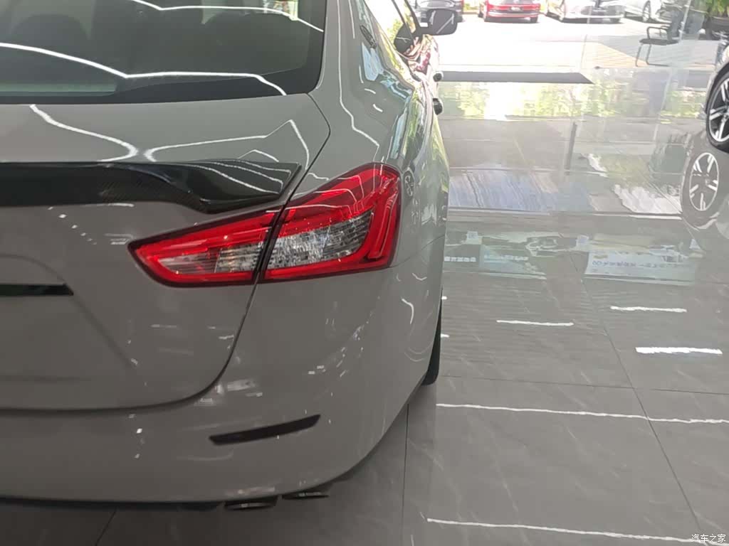 Maserati Ghibli, 2016 8