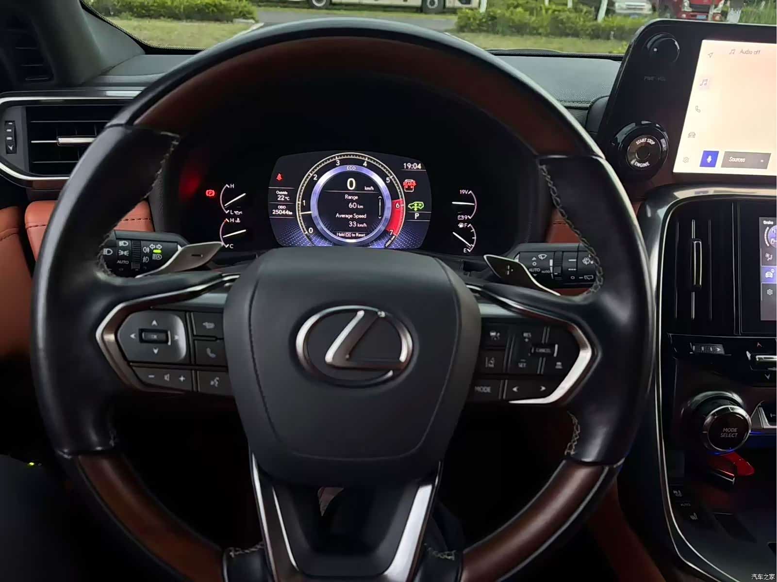 Lexus LX, 2023 21