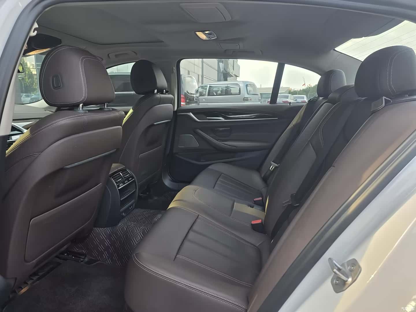 BMW 5 Series, 2020 4
