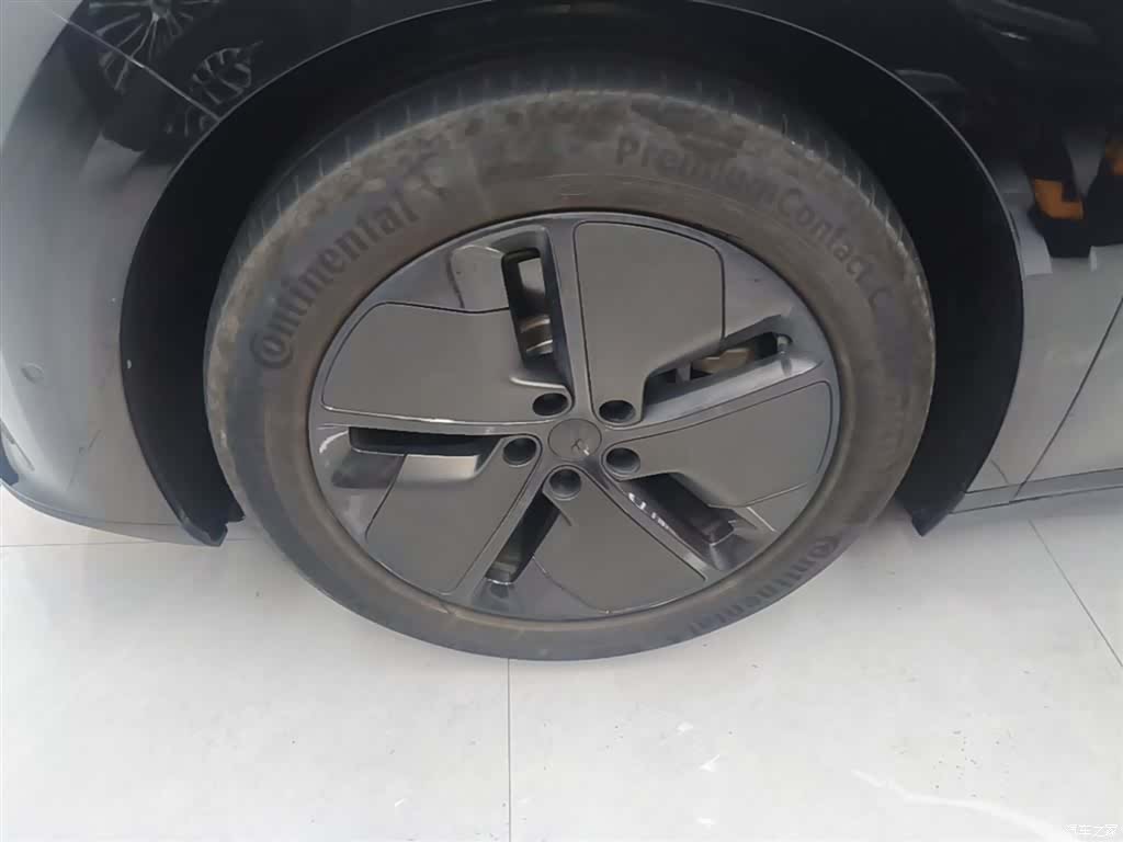 Li Auto i8, 2025 23