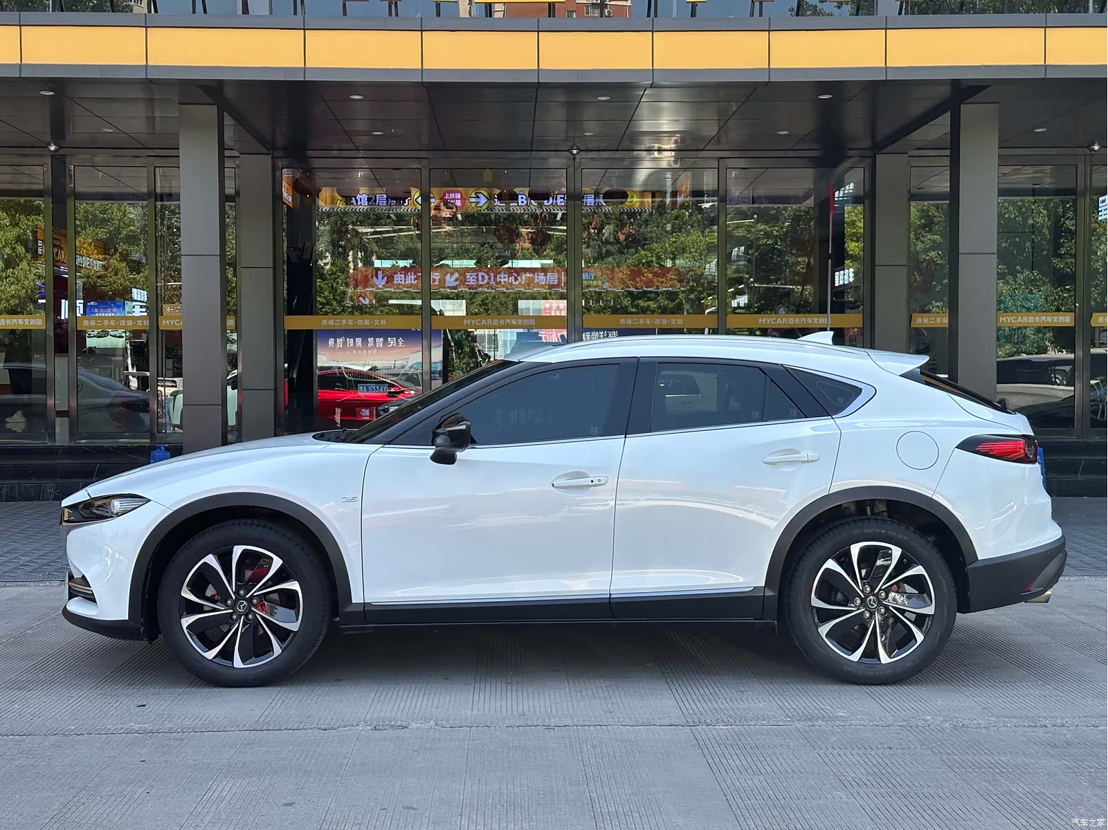 Mazda CX-4, 2019 все фото