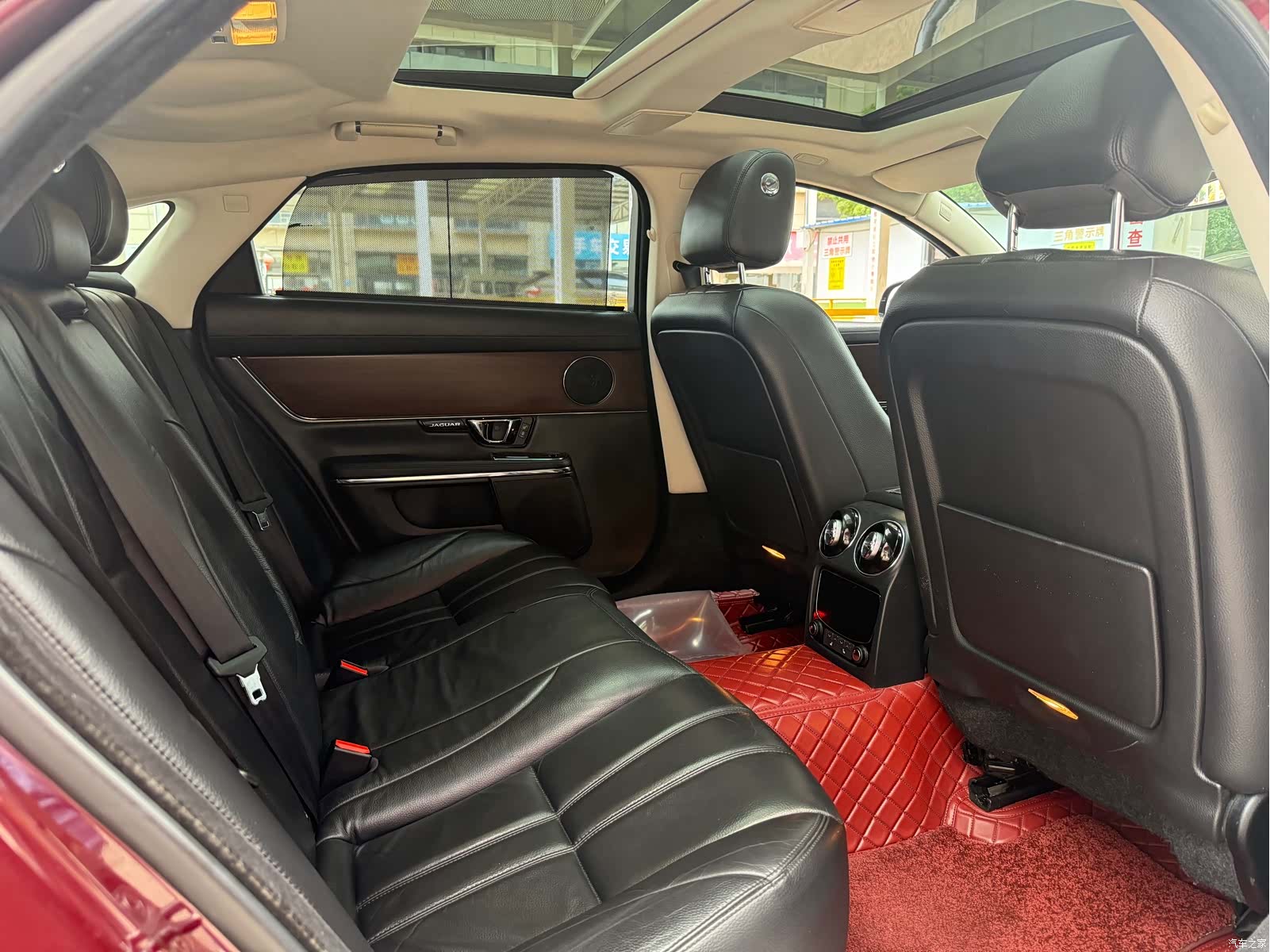 Jaguar XJ, 2018 26