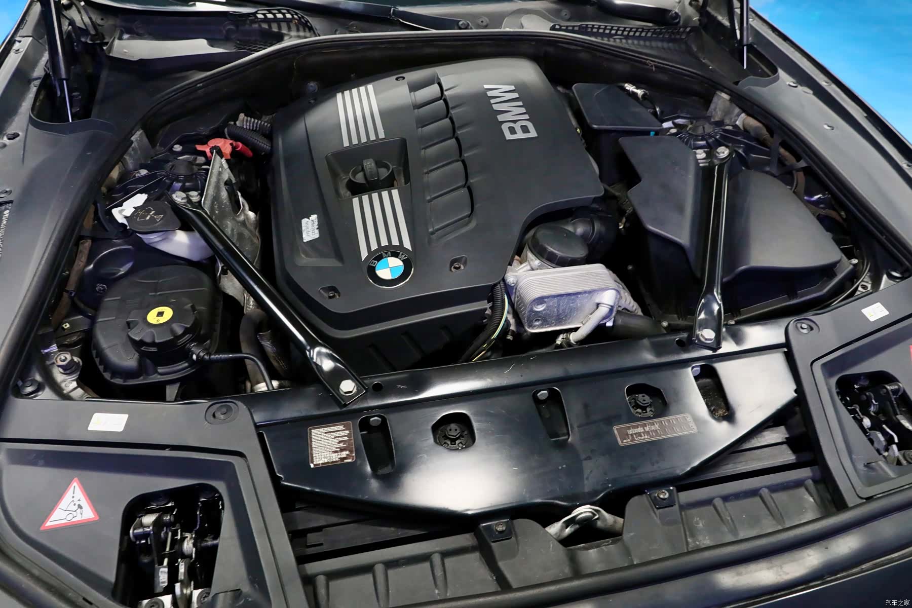 BMW 5 Series, 2012 9