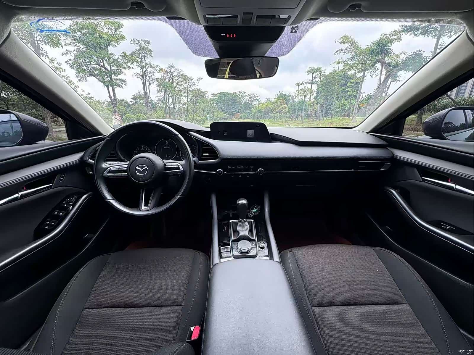 Mazda Mazda3, 2023 12