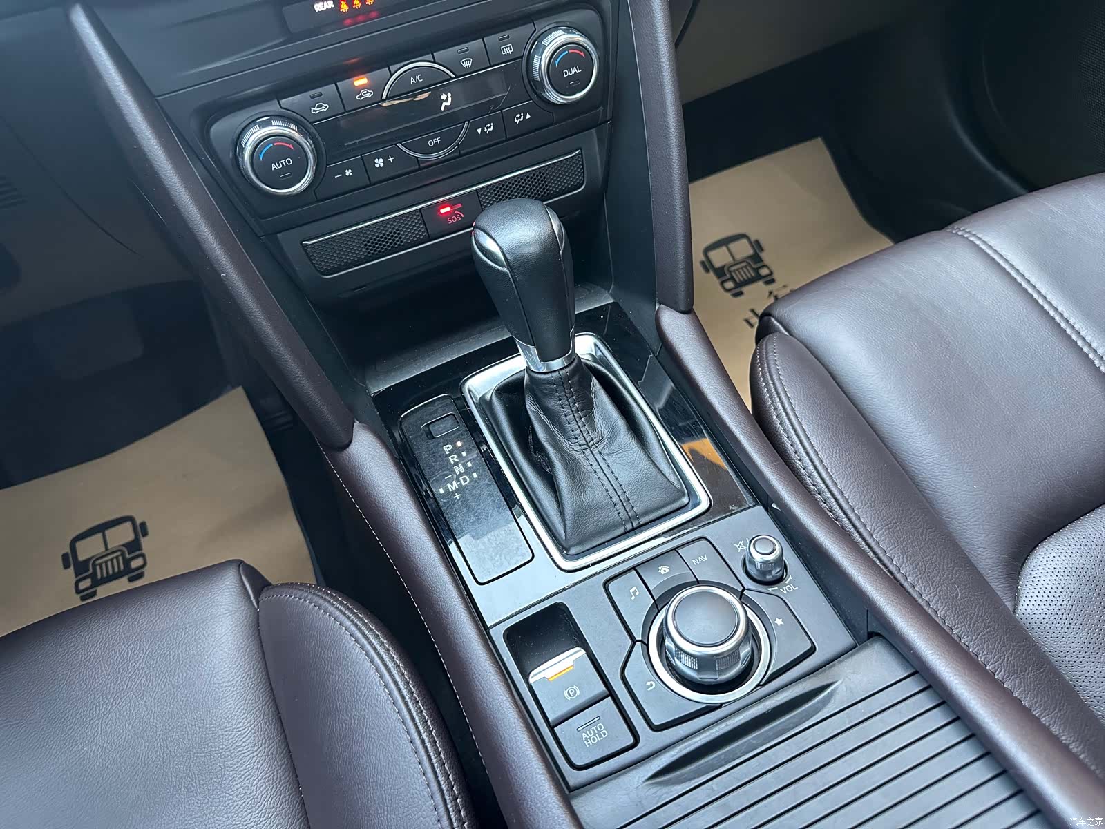 Mazda CX-4, 2019 11