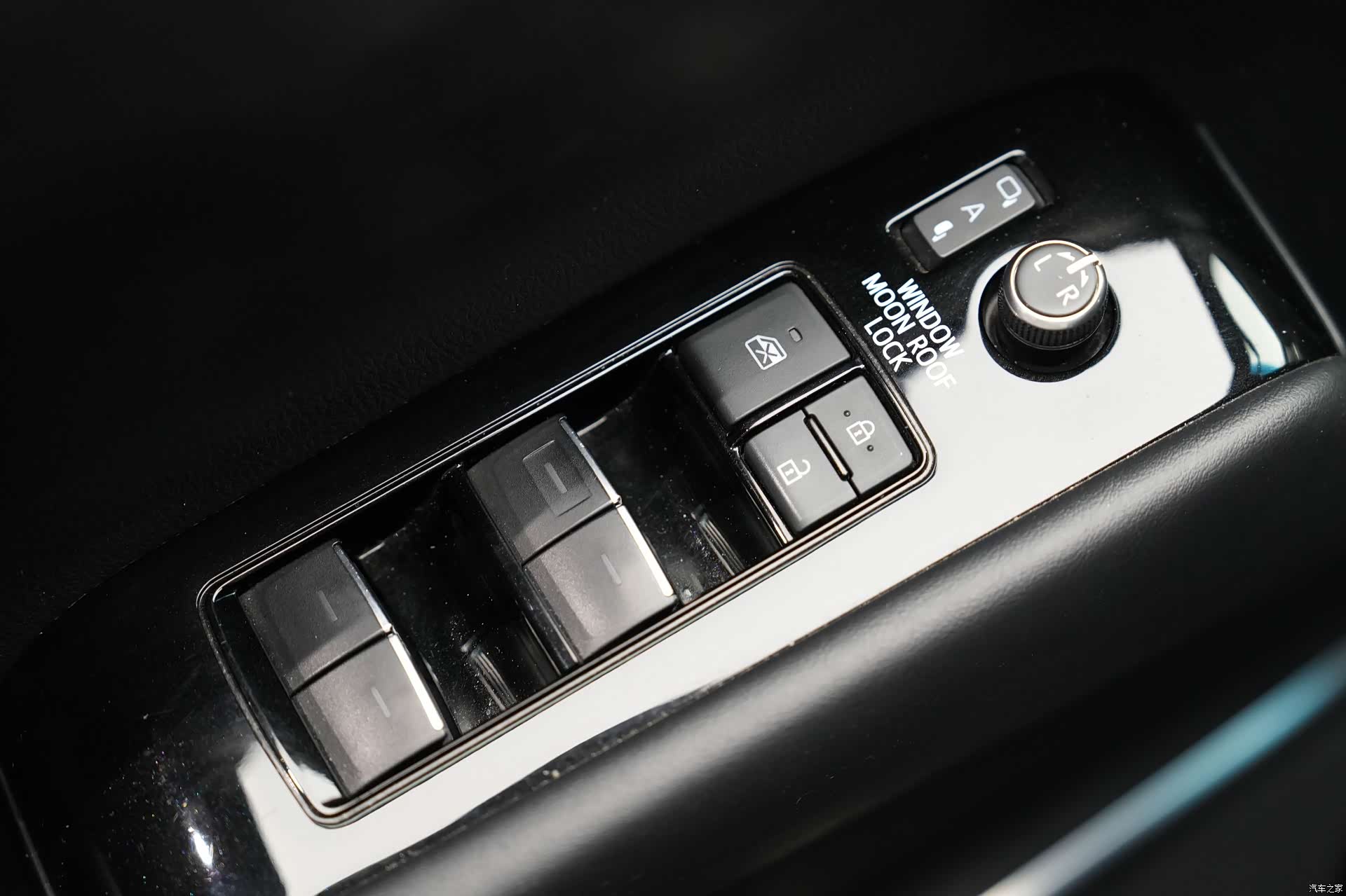 Toyota Alphard, 2022 18