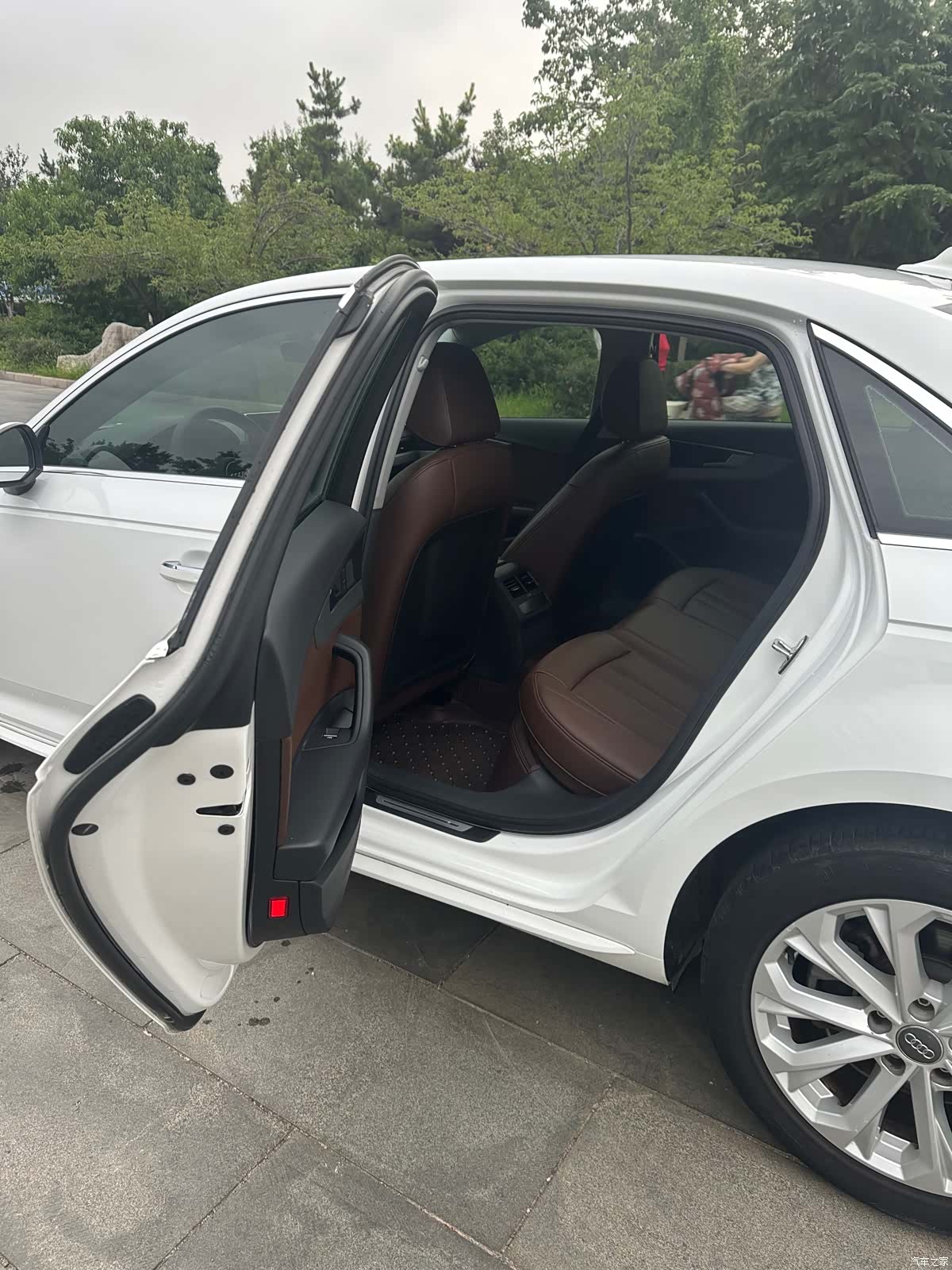 Audi A4L, 2018 9