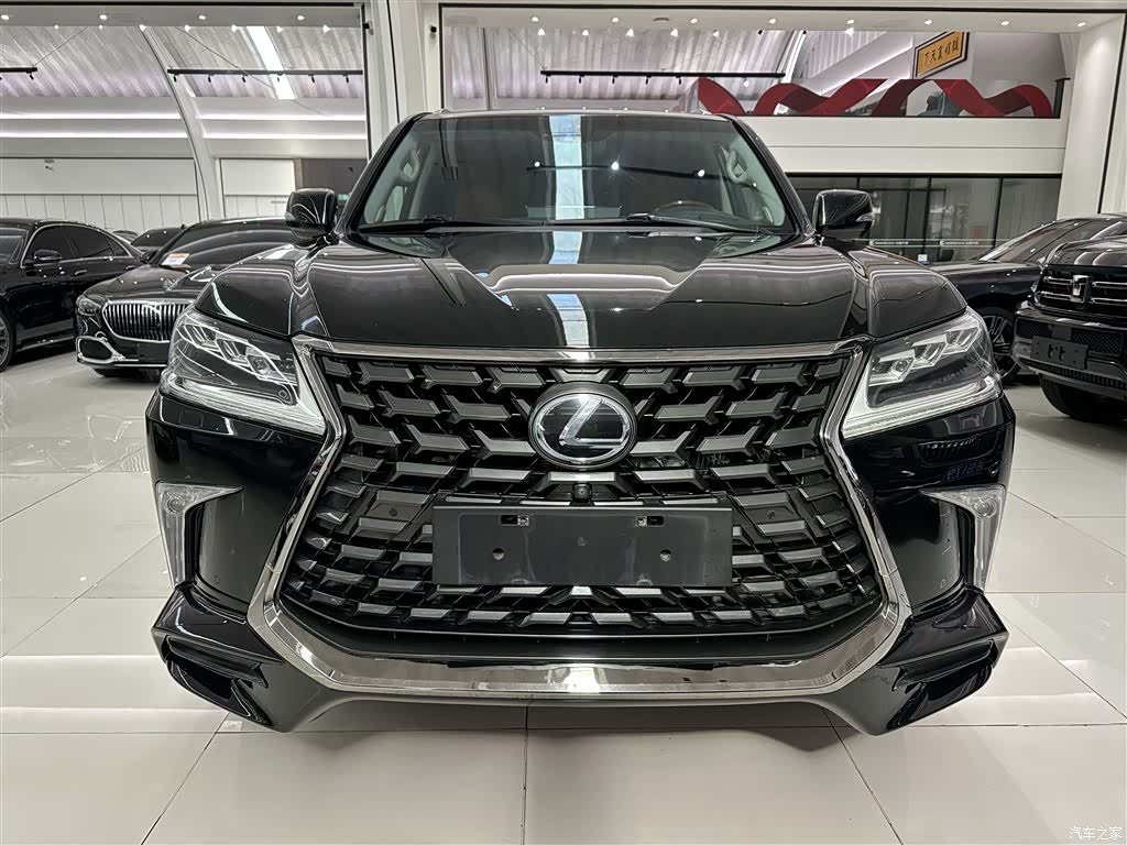 Lexus LX, 2017 2