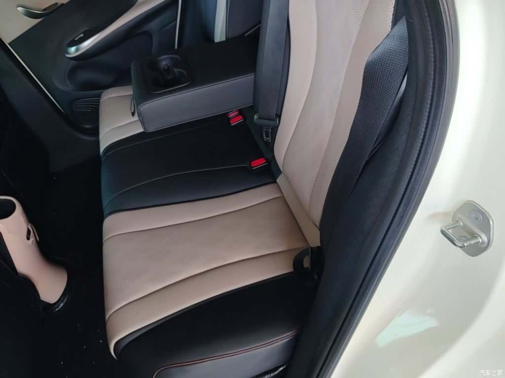 BYD Dolphin, 2024 17