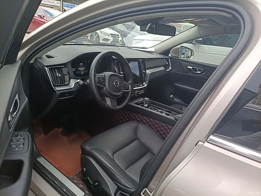 Volvo S60, 2022 16