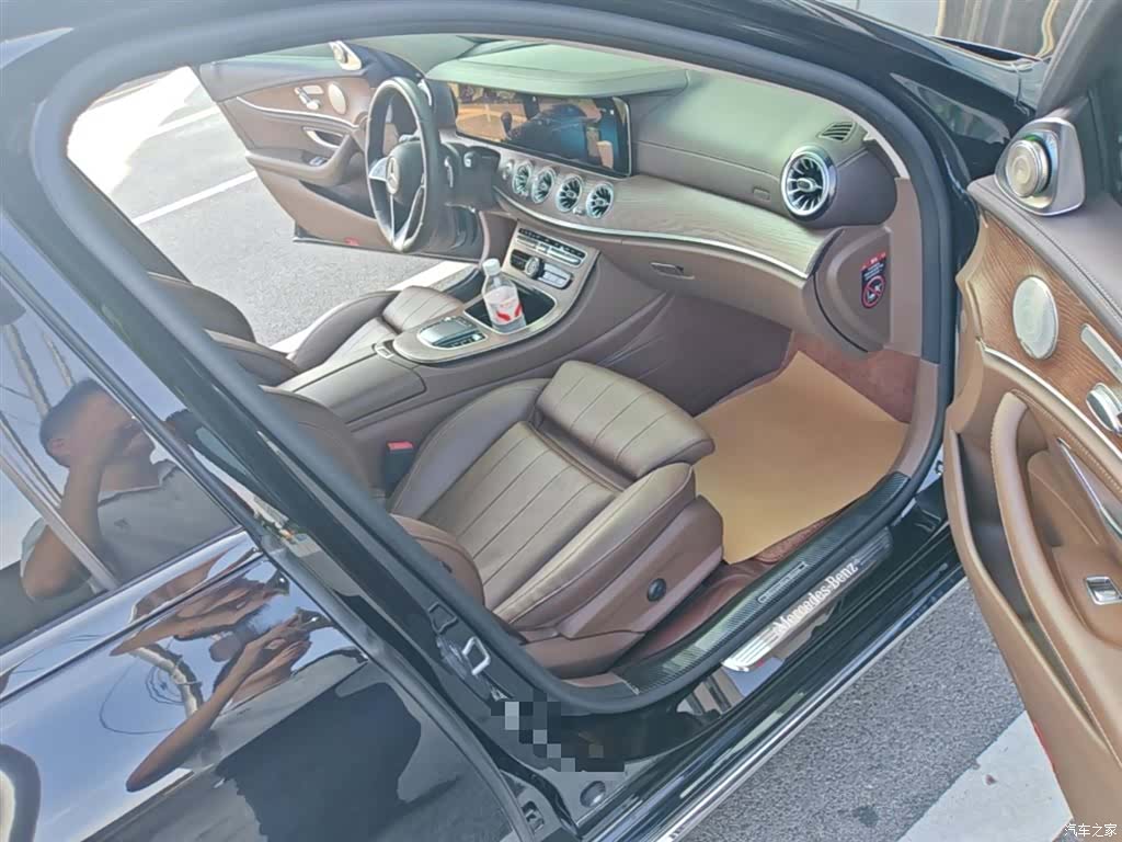 Mercedes-Benz E-Class, 2022 11