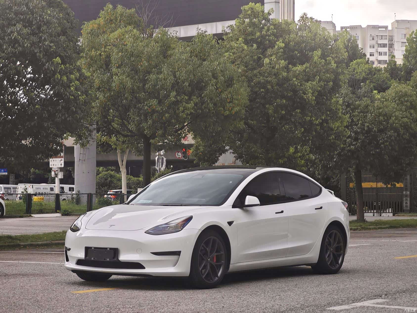 Tesla Model 3, 2022 1