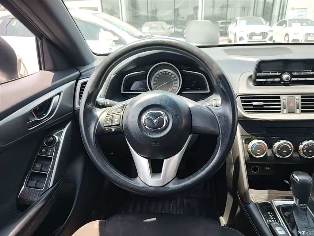 Mazda CX-4, 2017 7