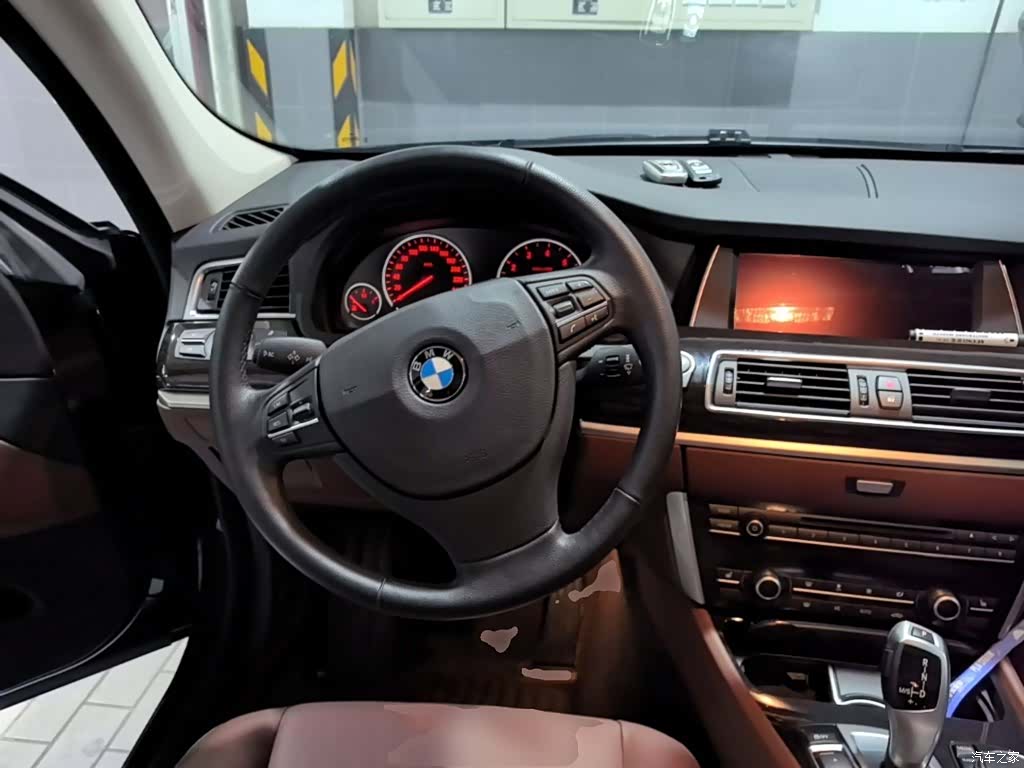 BMW 5 Series, 2015 11