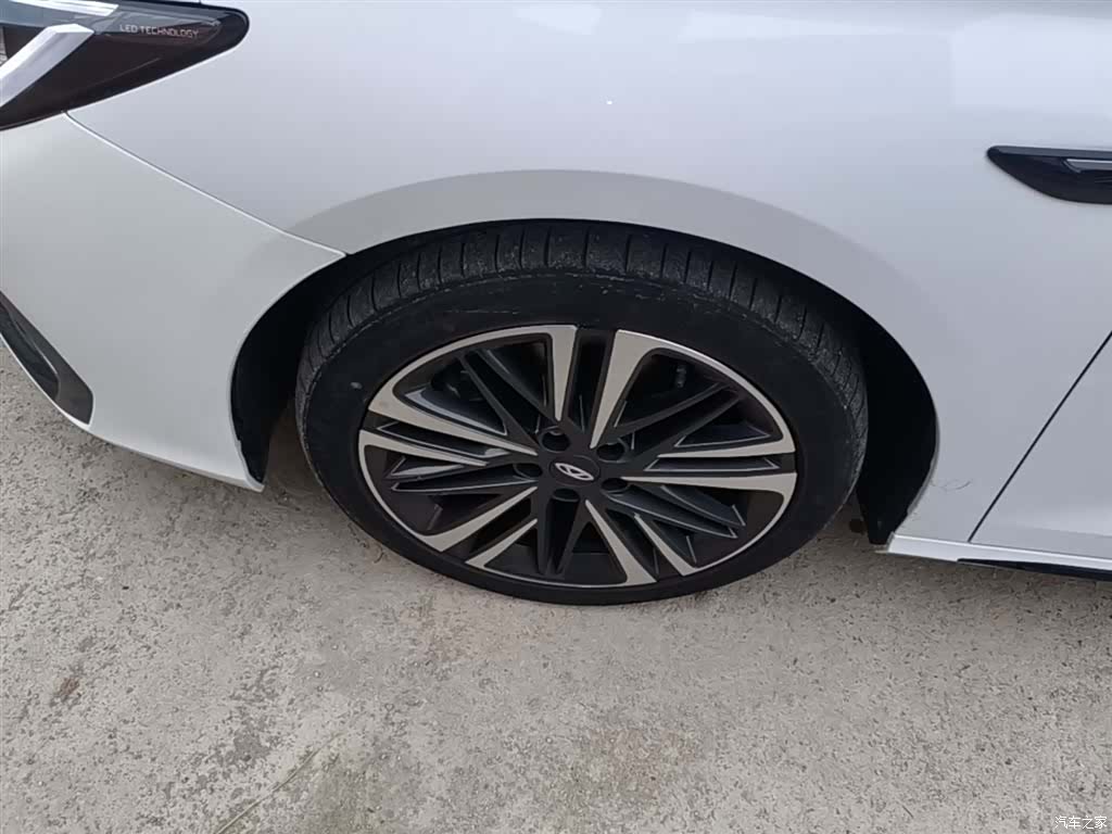 Chery Arrizo 8, 2025 23
