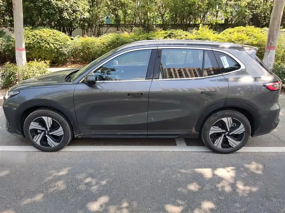 Geely Galaxy Galaxy E5