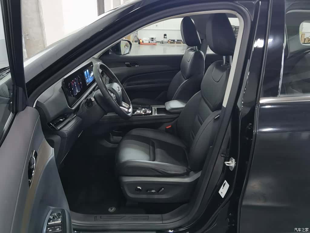 Ford Equator Sport, 2023 10