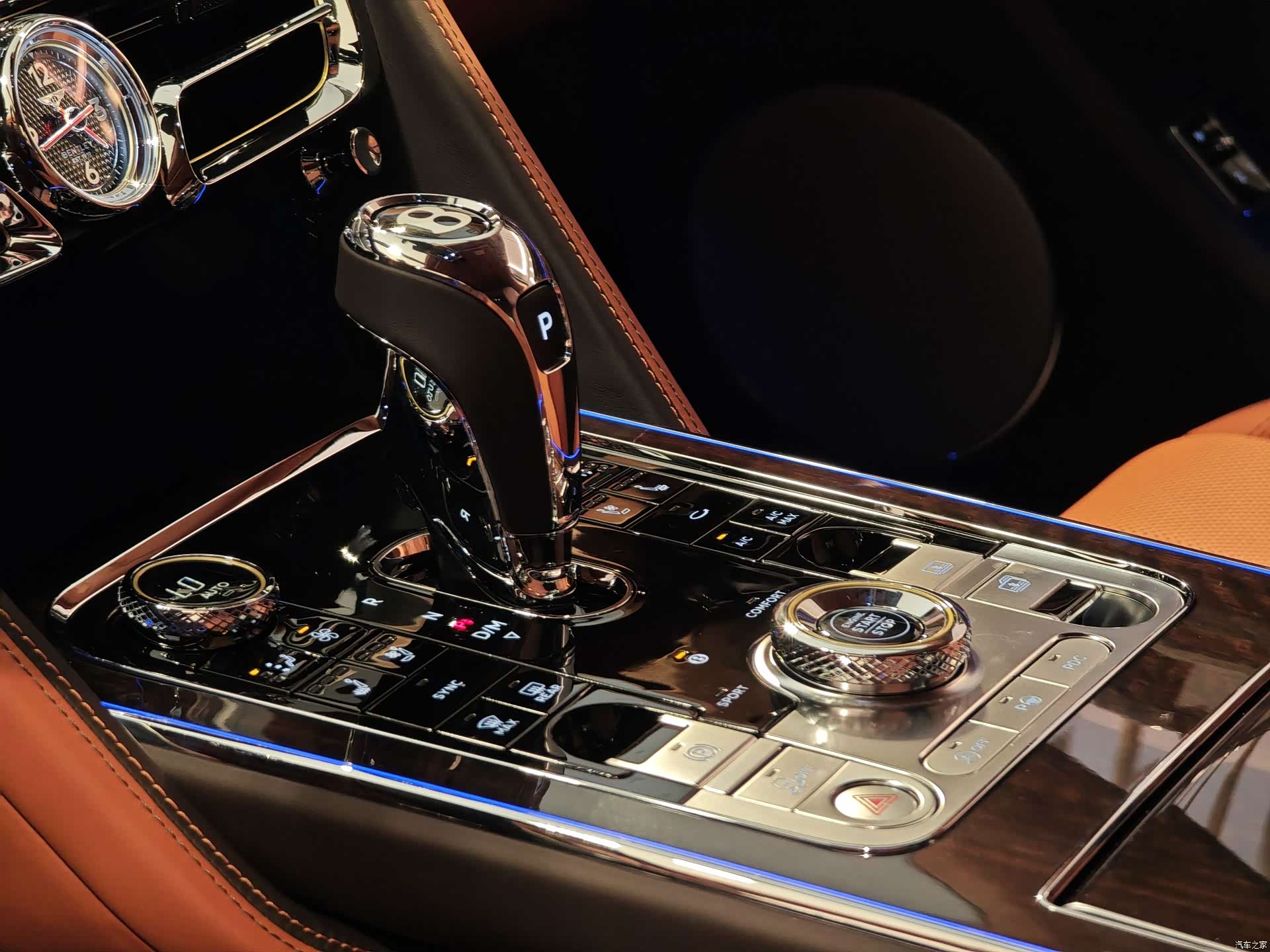 Bentley Flying Spur, 2024 11