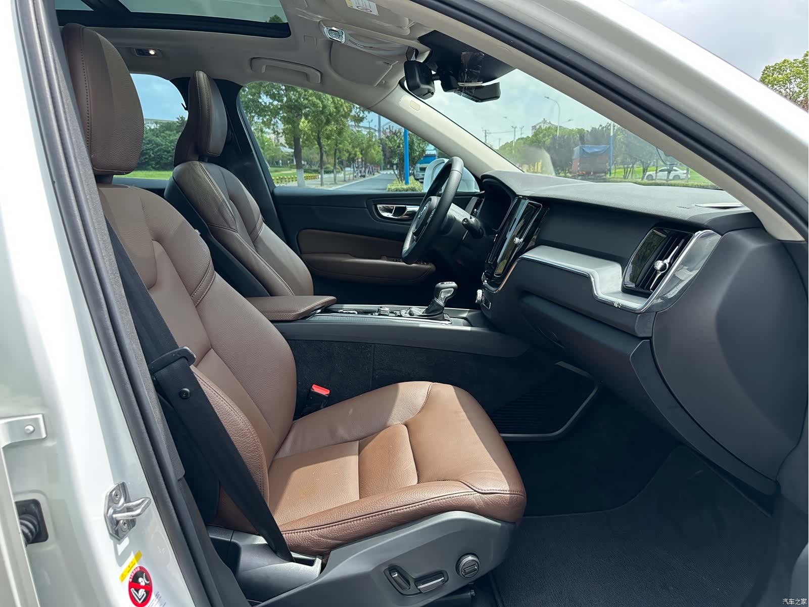Volvo XC60, 2019 16