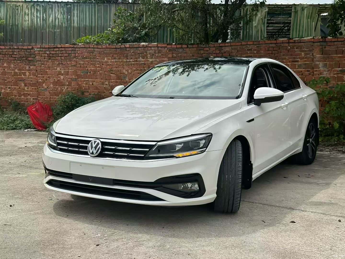 Volkswagen Lamando