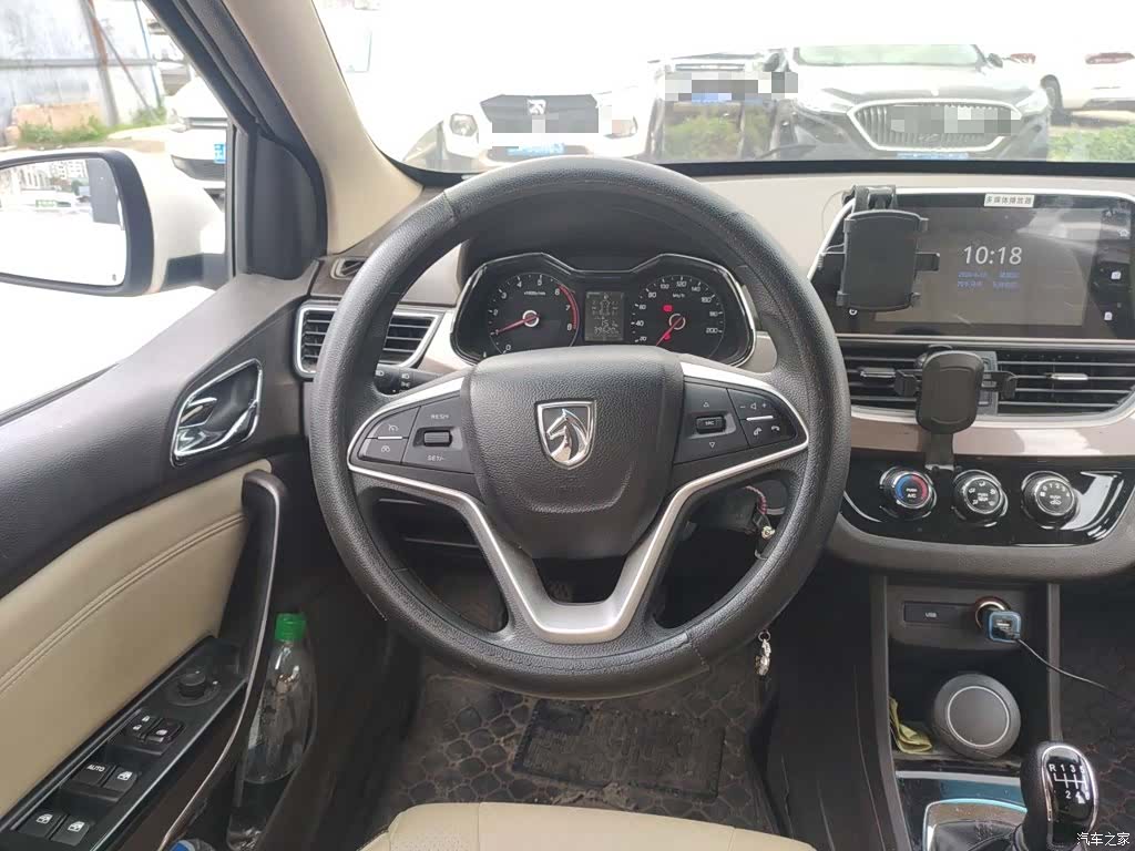 Wuling 310W, 2018 3