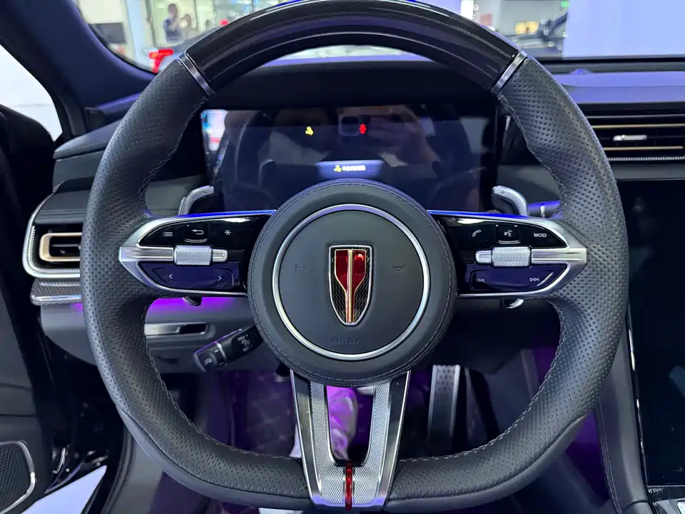 Hongqi H6